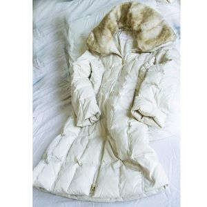 Laundry Winter coat with faux fur collar.